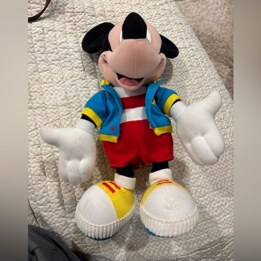 Vintage 1999 My Pal Mickey Mouse Stuffed toy - Picture 2 of 10
